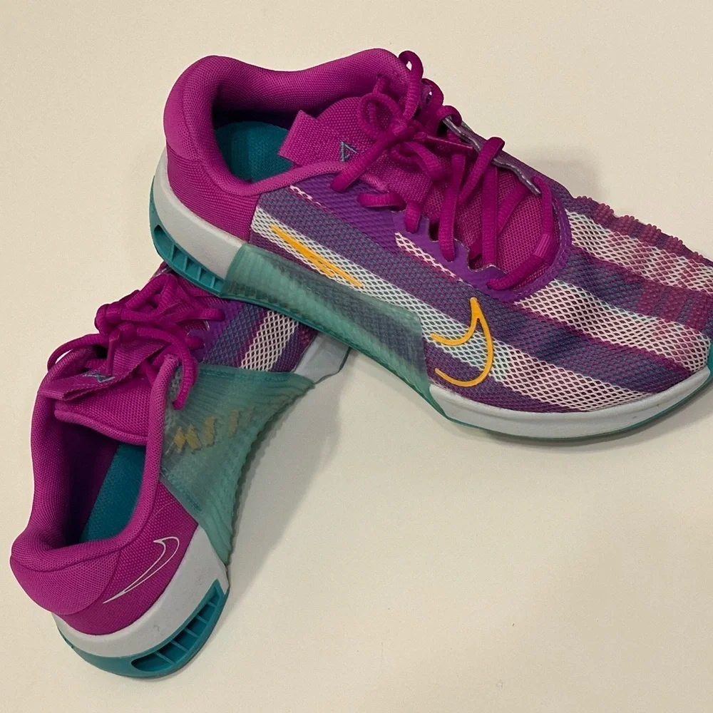 Women's Nike Metcon 9 AMP Women’s Workout‎ Shoes in Hyper Violet